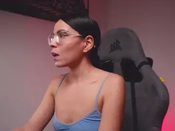 Little-eli  live sex cam