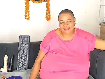 BUSTYQUEEN56_  live sex cam