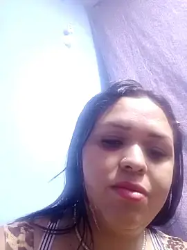 Leslyhot87  live sex cam