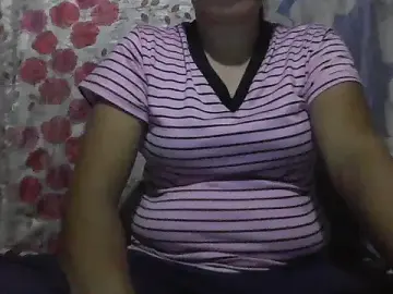 MommyRose32  live sex cam