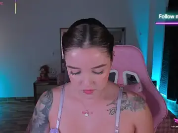 Lunaarose  live sex cam