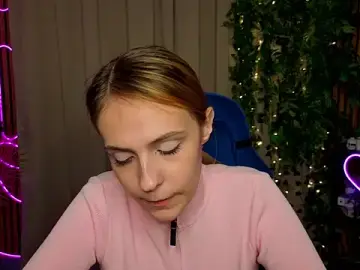 AlaiaIngram  live sex cam