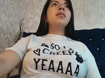 CarolineBrunx  live sex cam