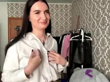 ElizbethLeban  live sex cam