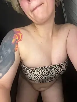Jennifer_slapq  live sex cam