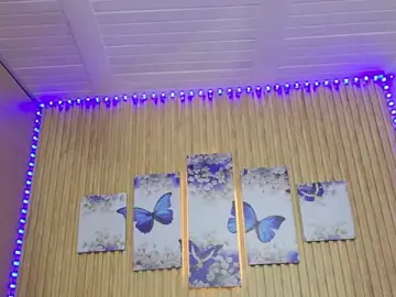 Moonceleste  live sex cam