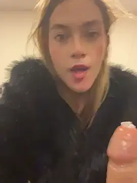 Rousaly  live sex cam