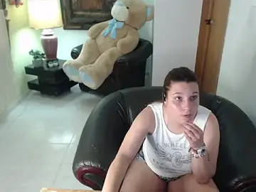 Alexia_87  live sex cam