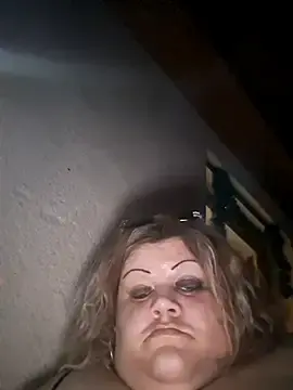 Ducicsajsziii  live sex cam