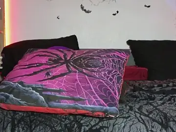 Devil_s_bride  live sex cam
