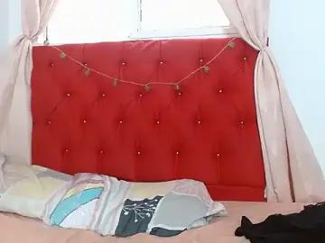 DianaHoot  live sex cam