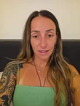 NicoleKaiser  live sex cam