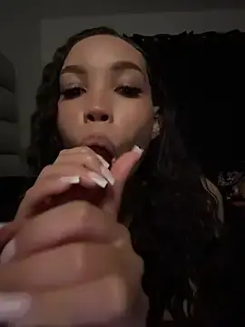 Nikkiloveee  live sex cam