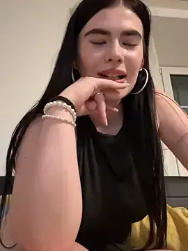 Evie-Moore  live sex cam