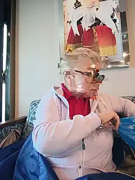 LindaL  live sex cam
