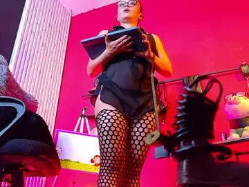 MistressSlut1  live sex cam