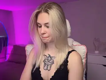 Sofia_Kenwood  live sex cam