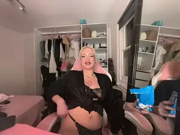 Juicyvictoriasss  live sex cam