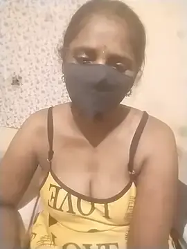 Bhumi_31  live sex cam