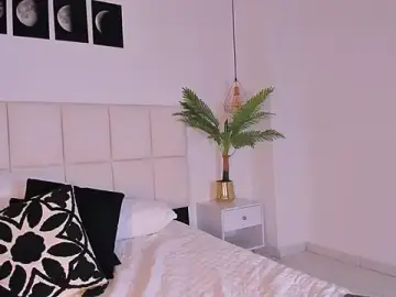 Megan_Brunette2  live sex cam