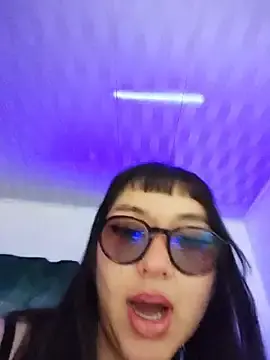 ViolettBluum420  live sex cam