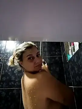 Loiragostosa69  live sex cam