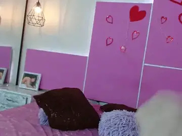 AlanySuart  live sex cam