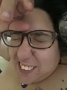 LatinaXQueen2  live sex cam