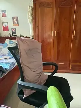 LiLi-Kirix99  live sex cam