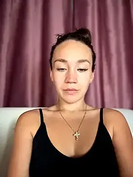 QuietNicole  live sex cam
