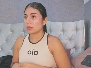 VictoriaaLopez  live sex cam