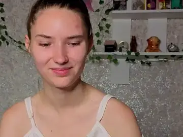 _kikiclark__  live sex cam