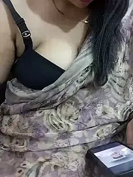 Cutee_bhabhi  live sex cam