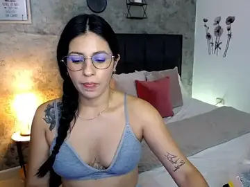 Isa_cruzx  live sex cam