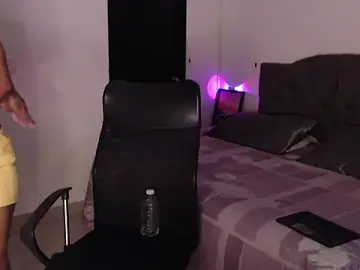 Jennspicygirl  live sex cam