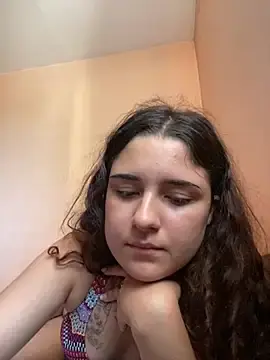 Laylaabadeer  live sex cam