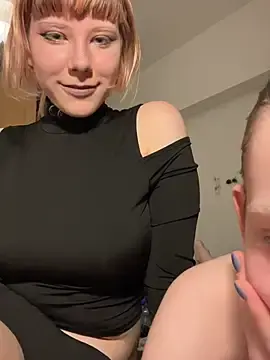 Sweetlesb  live sex cam