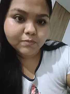 ChloeLove2  live sex cam