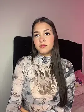 DanielaZavarce_  live sex cam