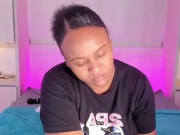 EmilyyStuart  live sex cam