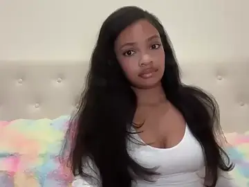 HalleTheStar  live sex cam