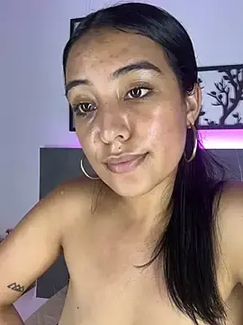 Jenifer_Lux  live sex cam