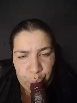 Lau_curvy69  live sex cam