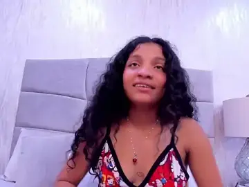 LittleeStar  live sex cam