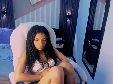 LittleeStar  live sex cam