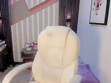 LittleeStar  live sex cam