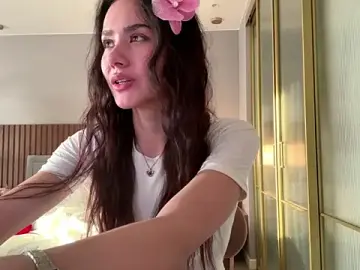 MinnaWatwood  live sex cam