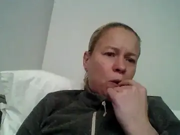 Jennyblondeuk  live sex cam