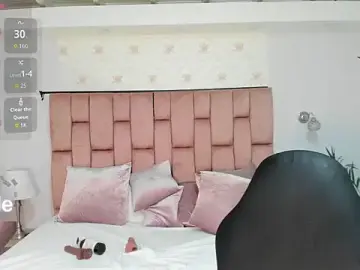 Sofia_samuels  live sex cam