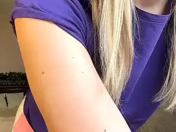 ElisabetLorney  live sex cam